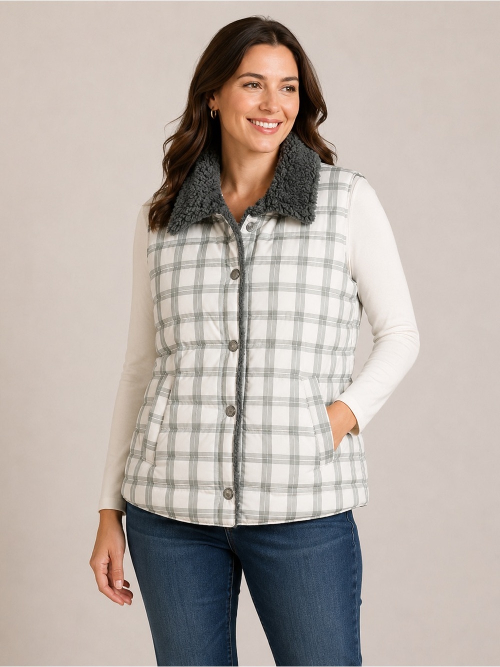 Maurices Vest Size M Puffer Gray Checkered